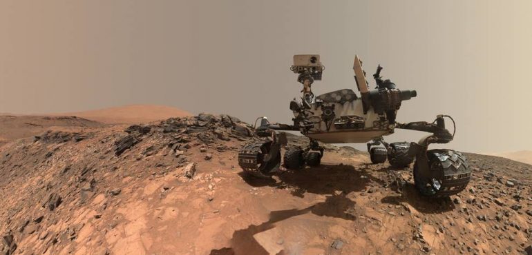 NASA Finds Ancient Organic Material, Mysterious Methane on Mars